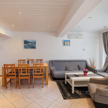 Halilagic 3* Krk Town