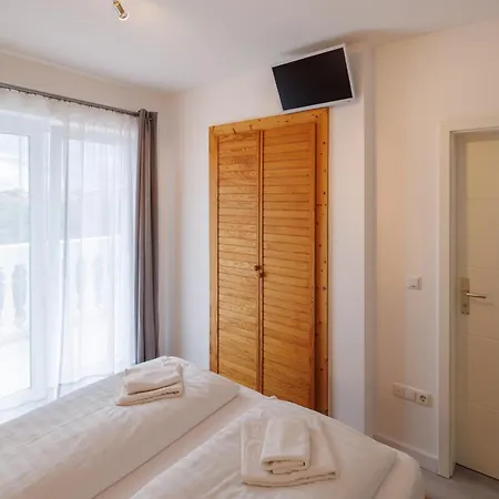 Halilagic Pensión 3*